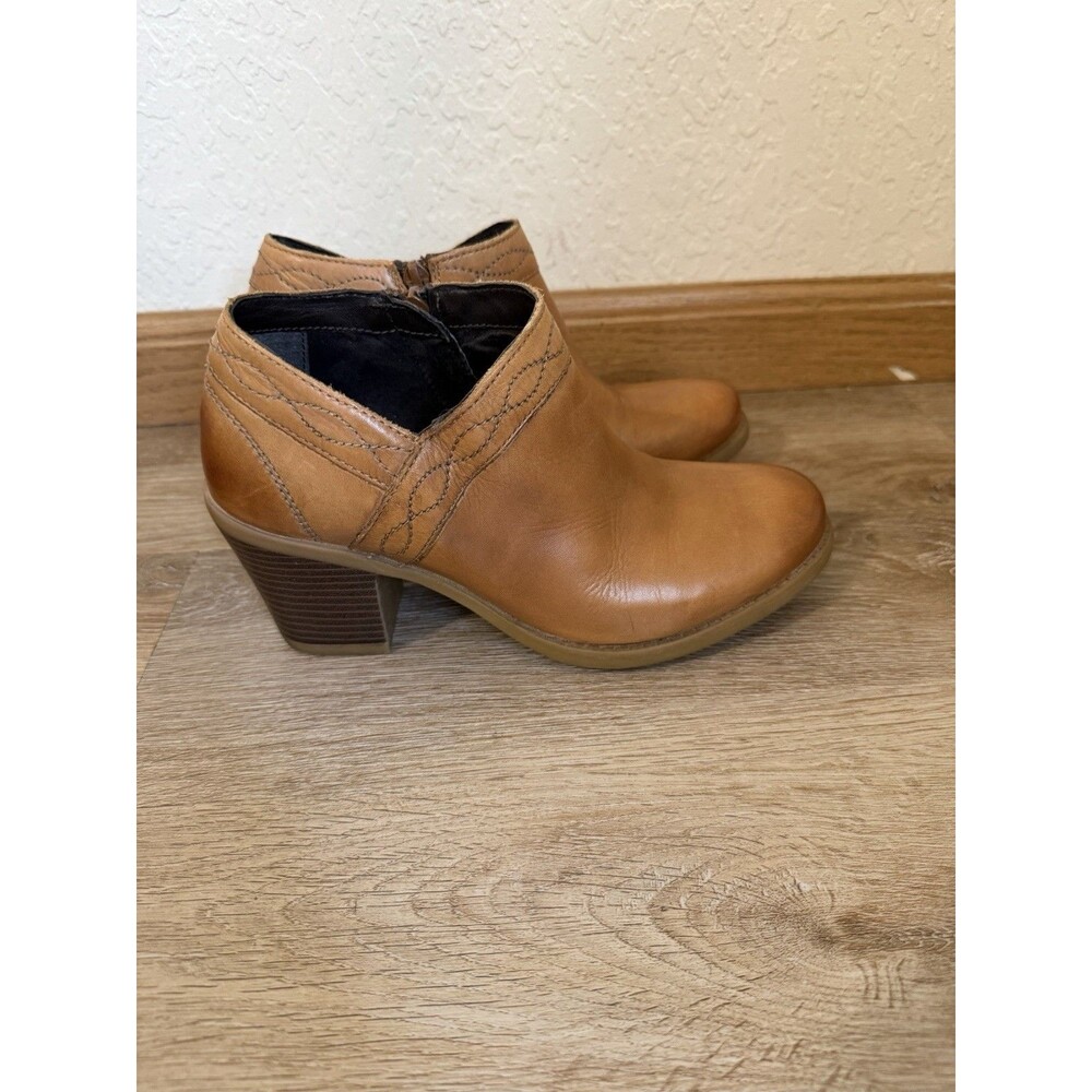 Earth Lina Austin Brown Leather Heeled Booties Women’s Size 8 Side Zip